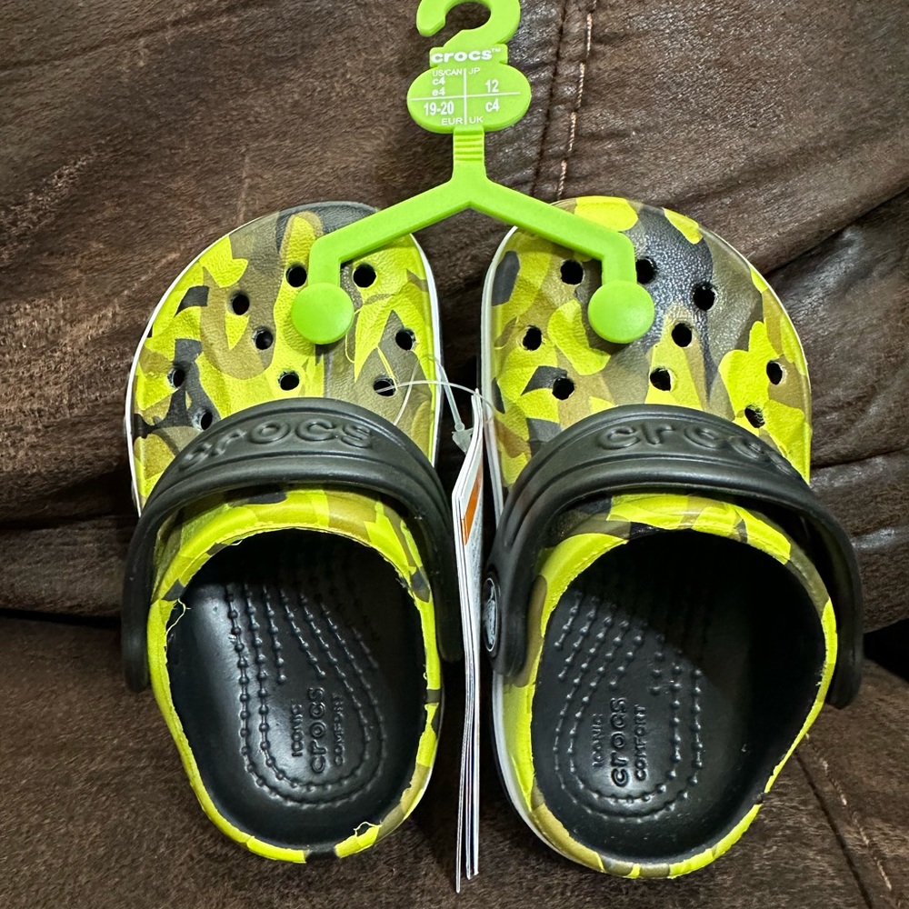 NWT Crocs, child size 4